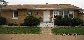 2nd image of 2130 122nd St