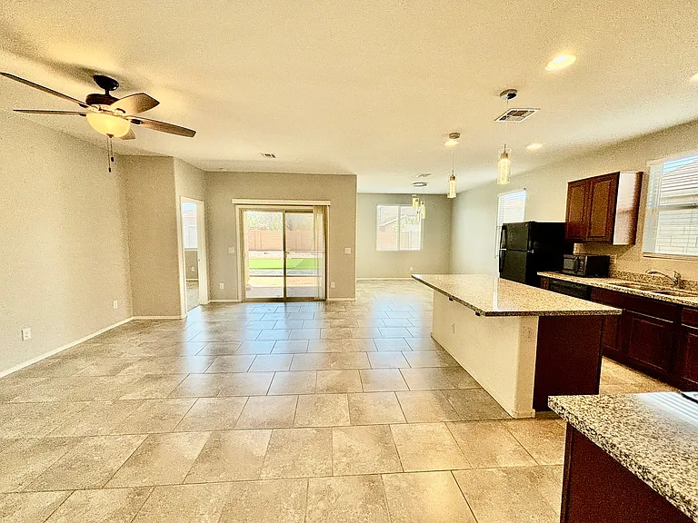 1549 E Kingman Pl — Photo 26