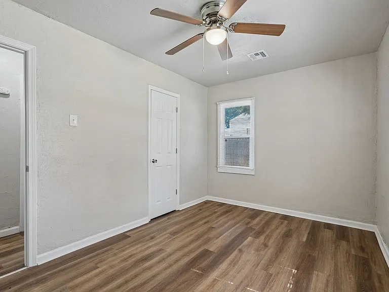 510 N Marshall Dr — Photo 26