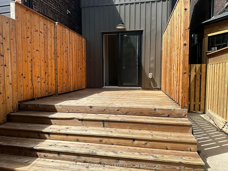 37 Grant St — Photo 9