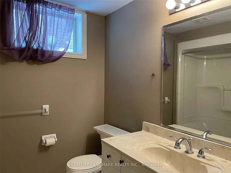 23 Loon Ave #LOWER — Photo 5