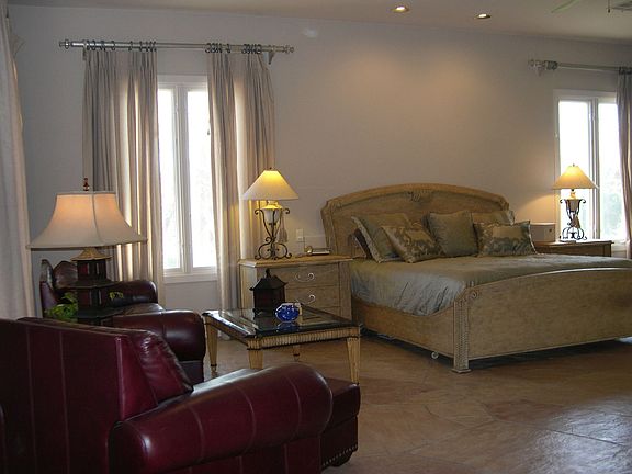 Master BR retreat w/exercise rm & fireplace