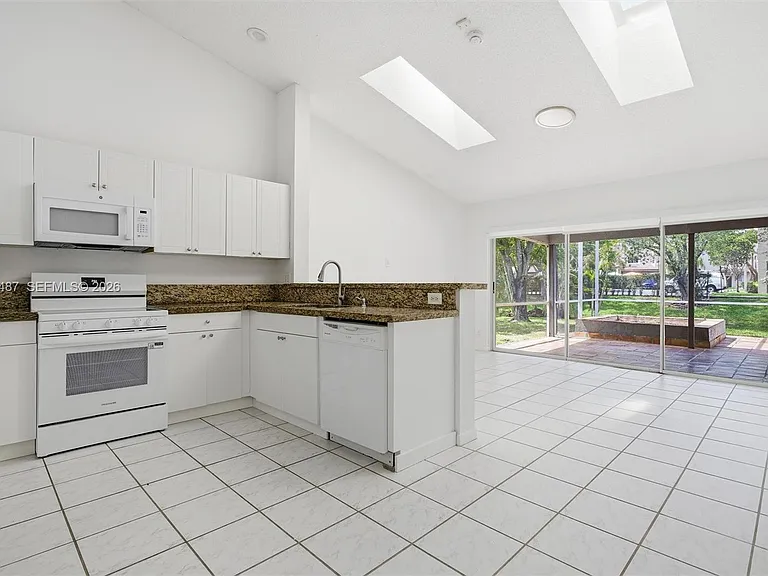 10633 NW 32nd Ct — Photo 7