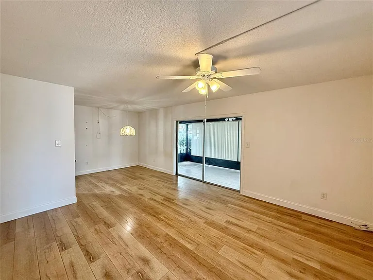 1960 Union St #41 — Photo 5