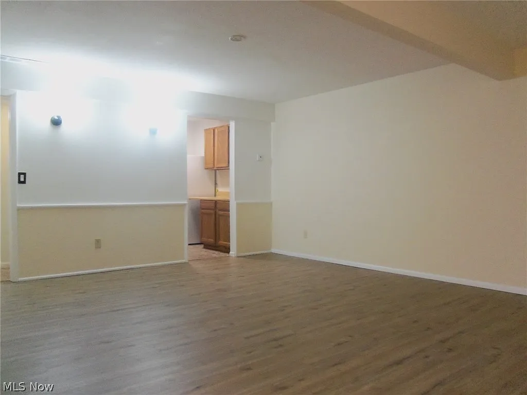 3 bed, 1.5 bath, 1160 sqft, $1,300 — Photo 4