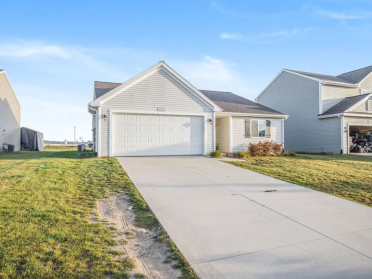 8131 Lausen Ln — Photo 4