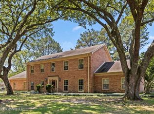 101 Olympia Flds, Jackson, MS