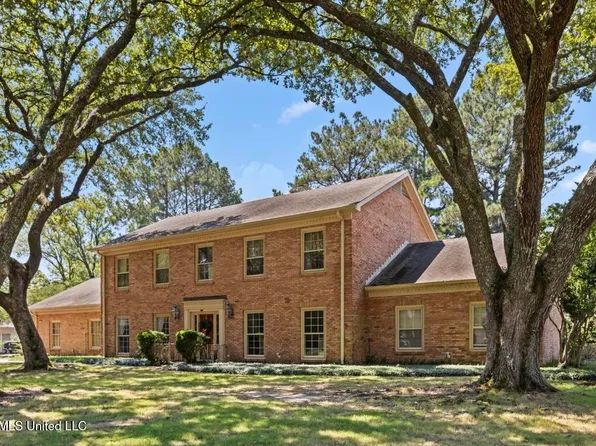 101 Olympia Flds, Jackson, MS 39211