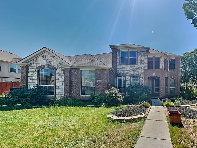 2815 Saint Maria Dr — Photo 1