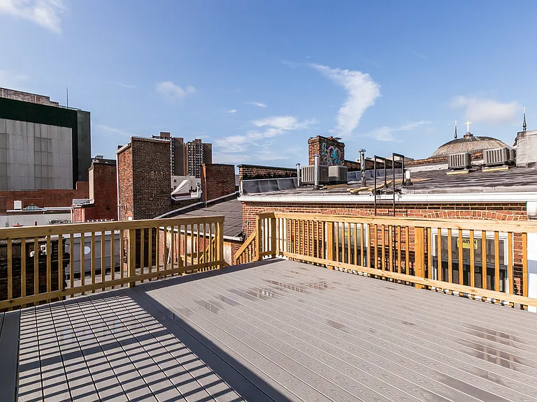 411 N Charles St #2B — Photo 16