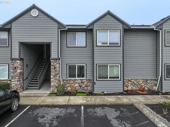 240 Lone Pine Ln Unit 3, The Dalles, OR 97058