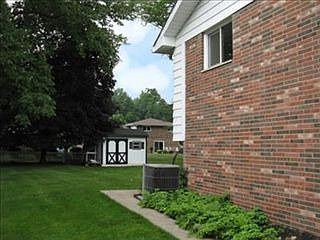 3rd image of 976 E Decker Dr