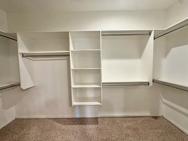 1220 N Spring Valley Dr — Photo 9