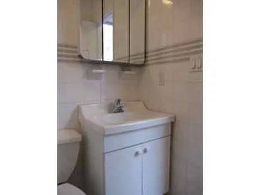 Rented by Barak Realty | media 15