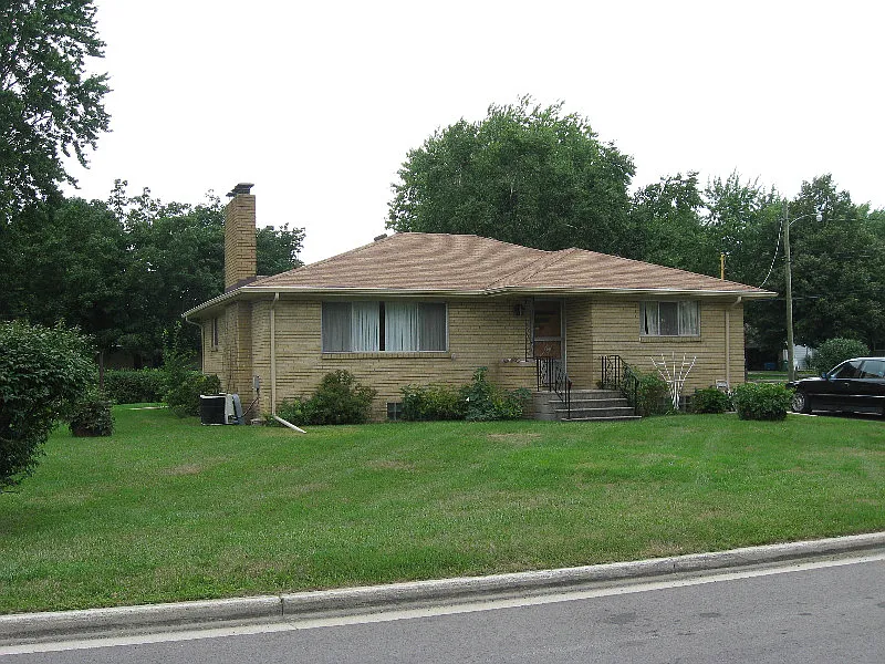 5550 Dennis St photo 1