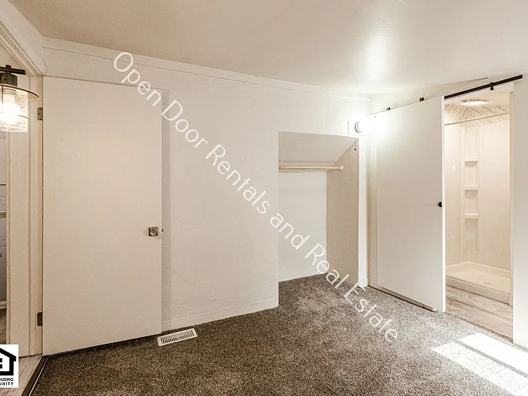 1240 Boone St — Photo 13