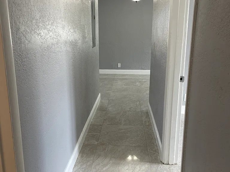 5605 Pinewood Ave — Photo 9