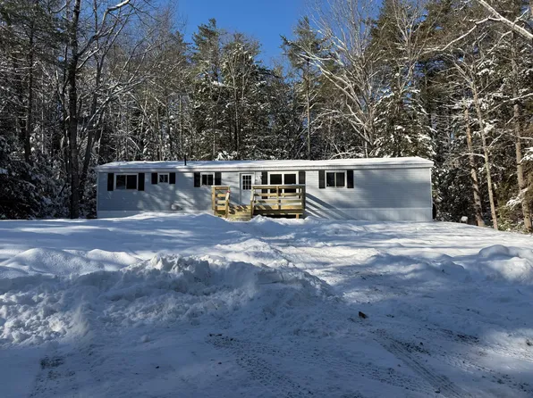 84 Willow Ln, Wiscasset, ME 04578