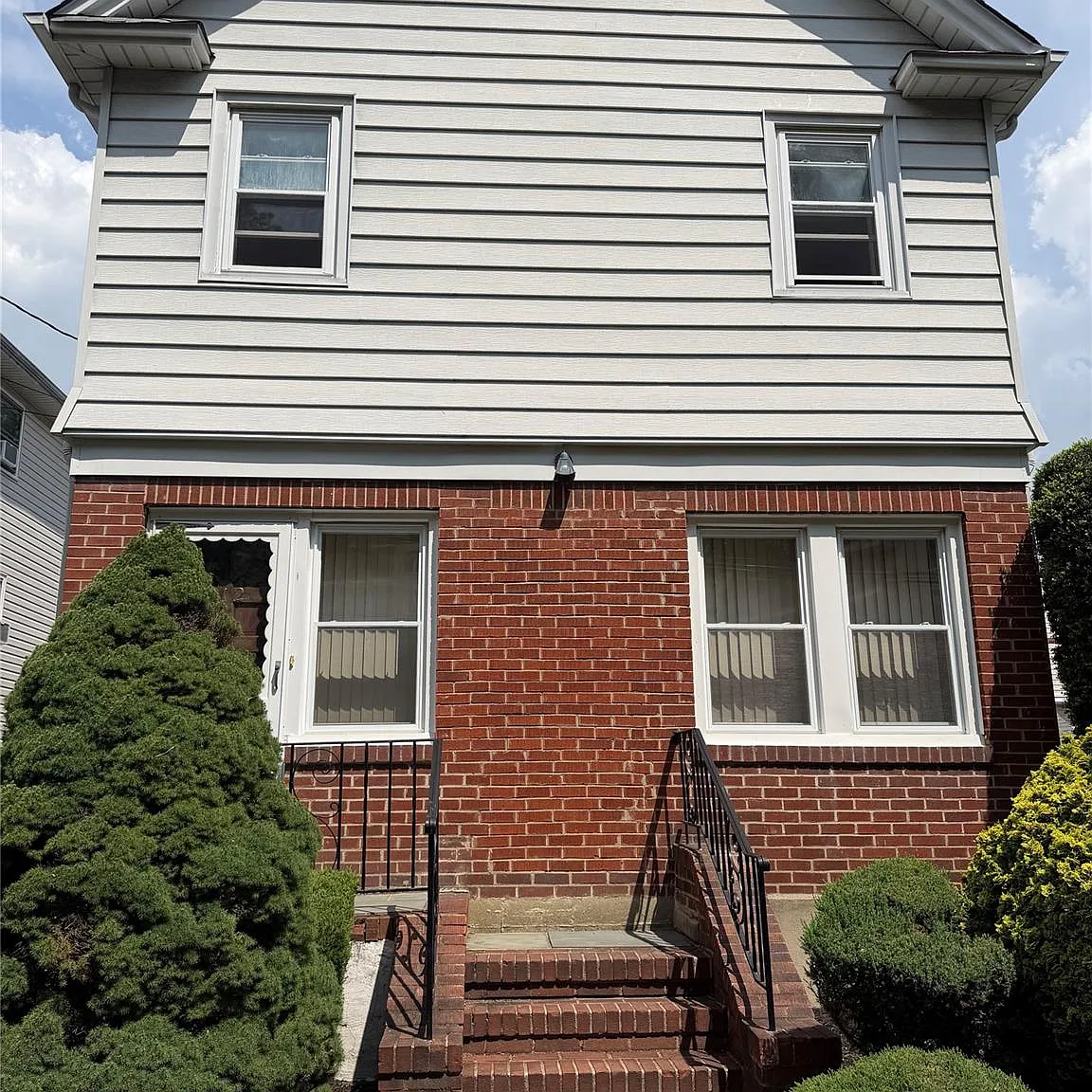 2 bed, 1.0 bath, 900 sqft, $3,000 — Photo 1
