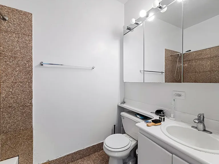220 Sullivan St #1D — Photo 6
