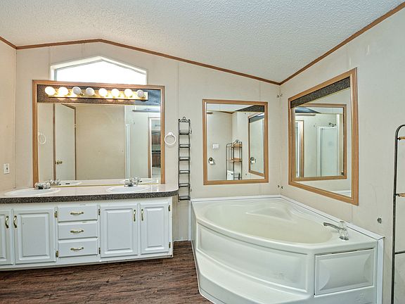 5th image of 12304 Twin Creek Park Dr