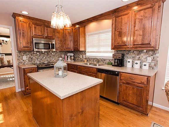 4th image of 102 Mindy Ln