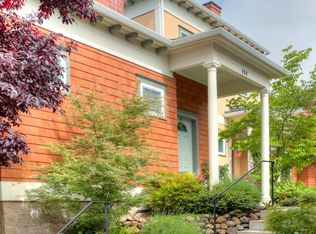 909 Plum Ridge Dr, Ashland, OR 97520