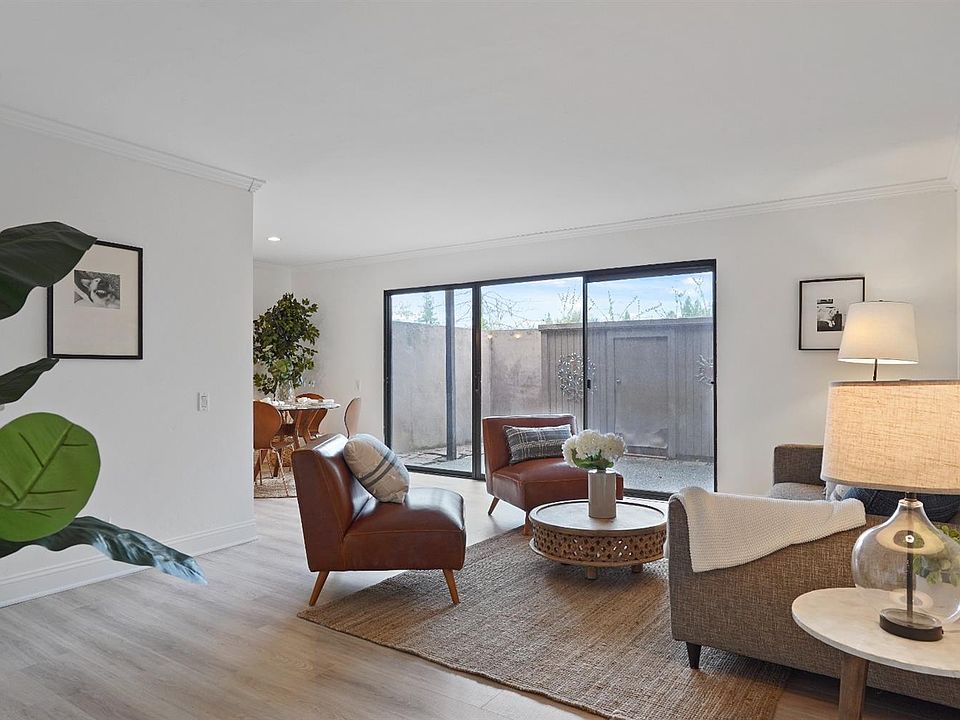 1st image of 639 Woodside Sier Unit 3
