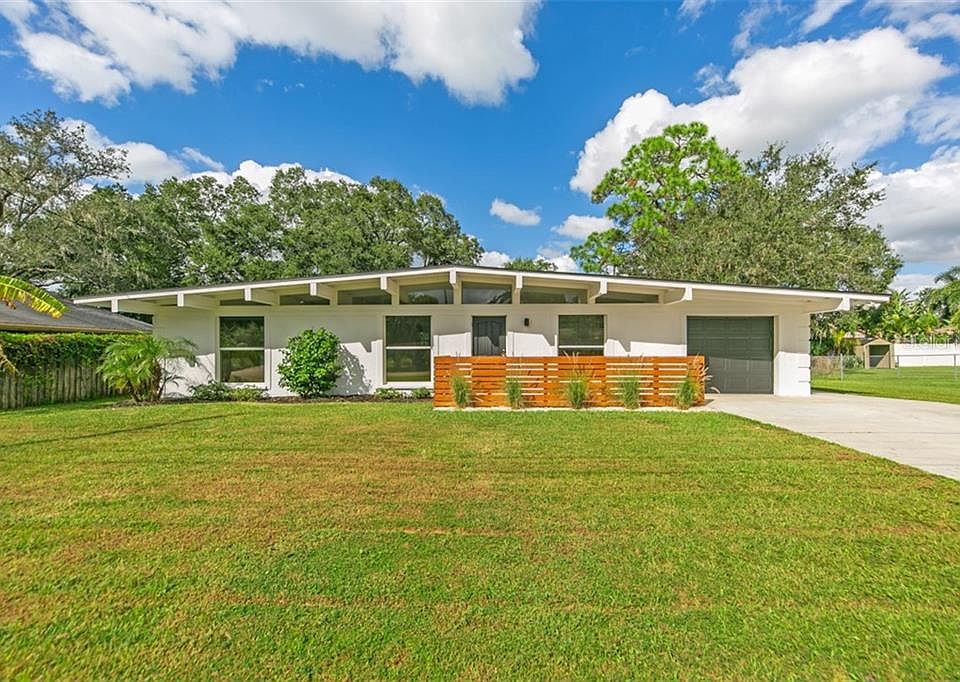 1st image of 2665 Oakmere Ln