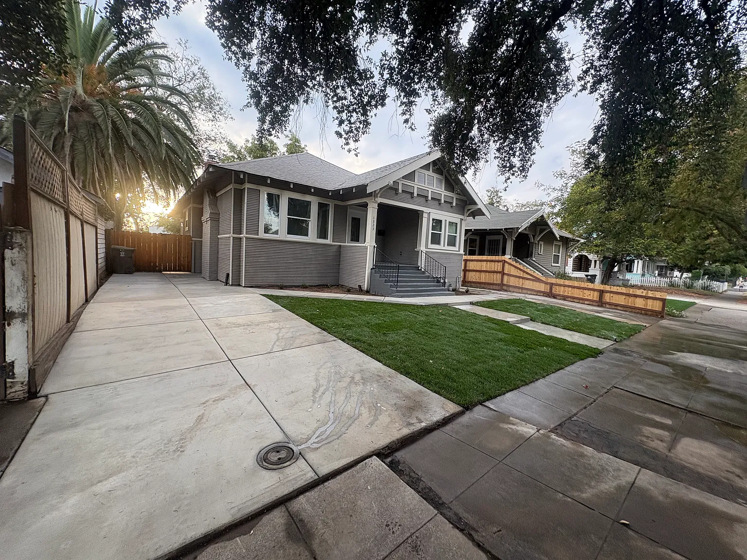1325 N Lincoln St — Photo 1
