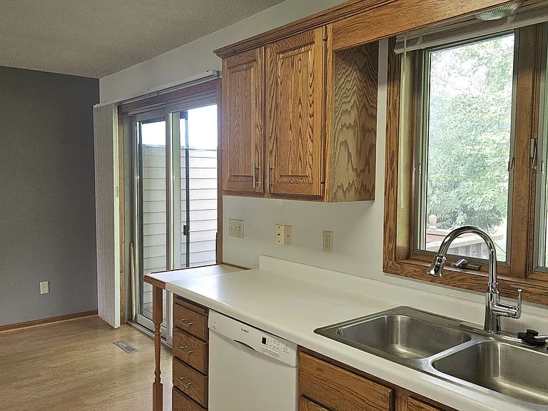 1372 Bartosh Ln — Photo 6