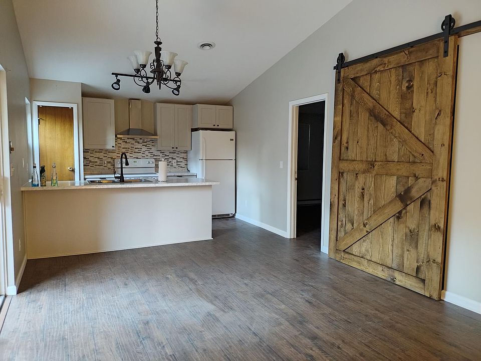 1st image of 84 Arrow Wood Pl