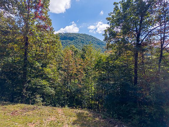 4th image of 9 Berry Cove Rd