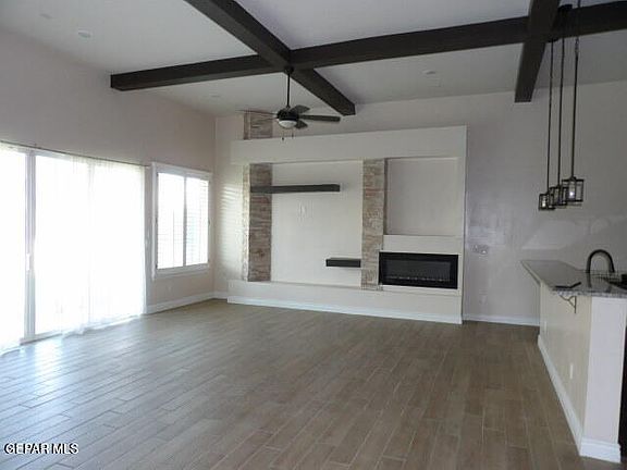 4th image of 12332 Desert Palms Ave