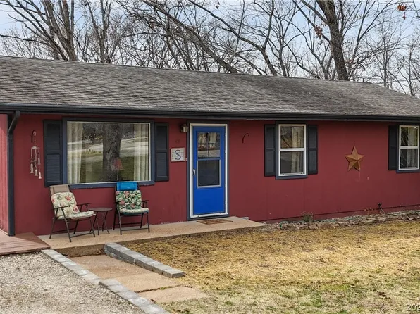 44 Village Marina Rd, Eldon, MO 65026