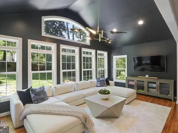 3911 Wieuca Rd NE, Atlanta, GA 30342