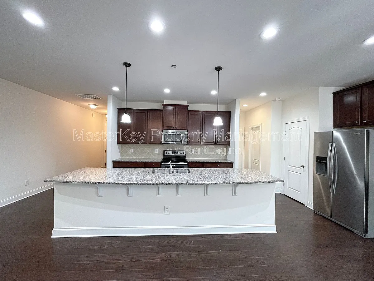 Building Photo - 152 Alamosa Pl