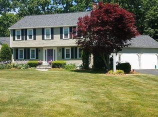 3 Powers Ln, Attleboro, MA 02703