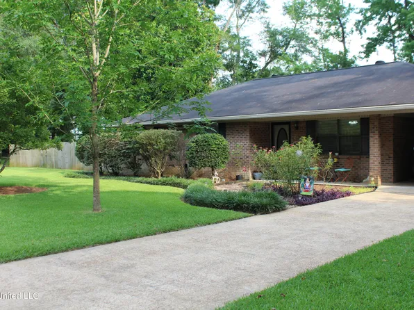 114 Jane Dr, Lucedale, MS 39452