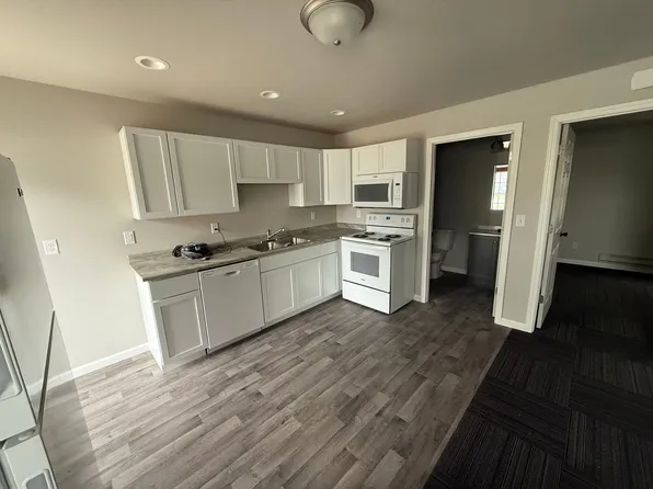 Piper Place, 324 4th St NE #2, Watertown, SD 57201
