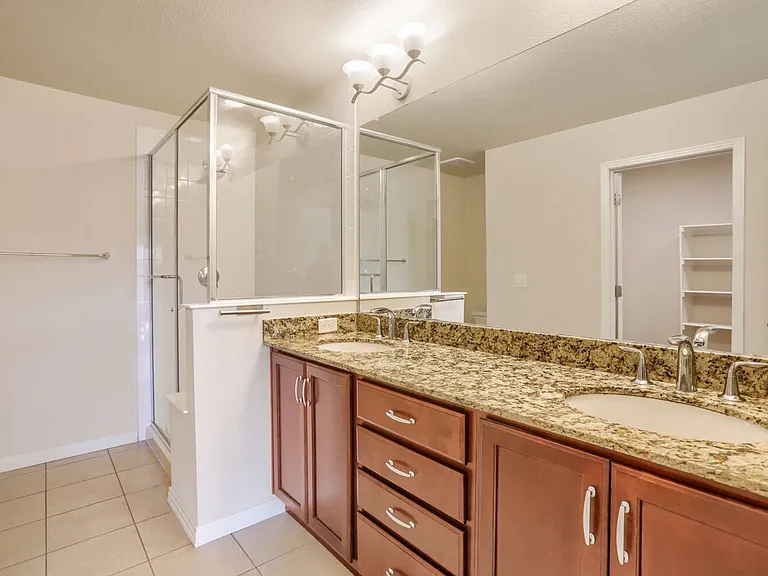 1815 Gallagher Ln — Photo 8