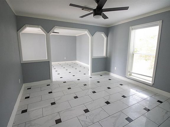 5th image of 2606 N Woodloch St