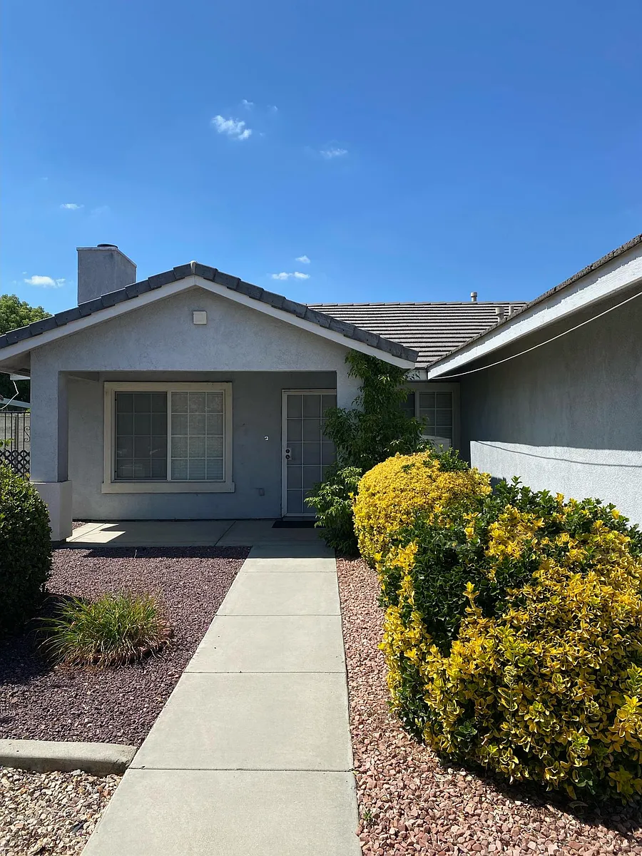Building Photo - 1267 Yucca Ln