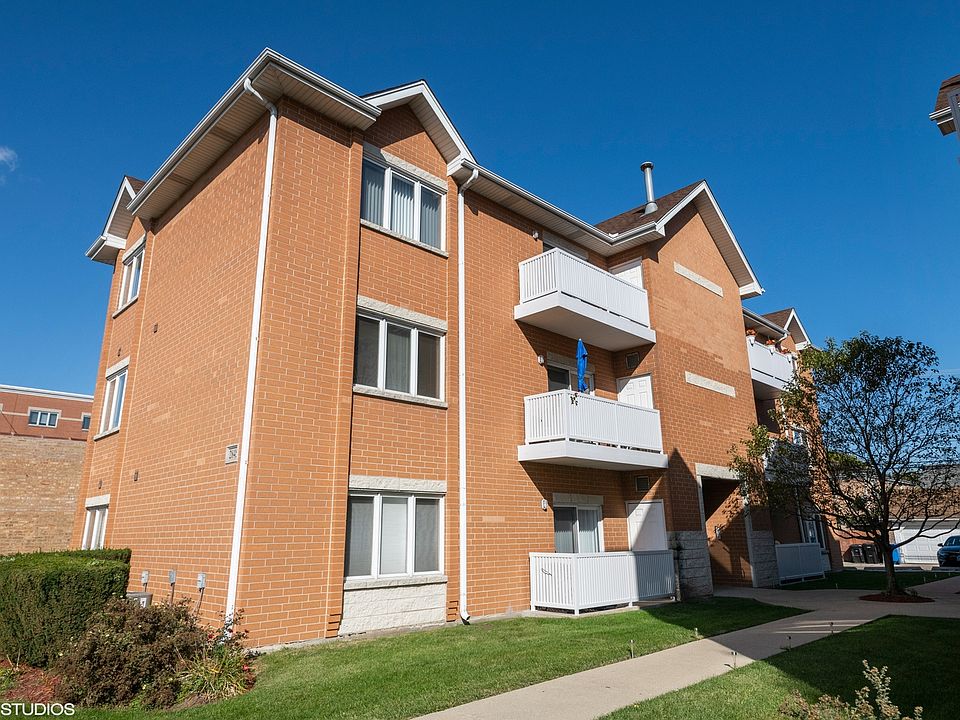 1st image of 2845 N Harlem Ave APT 1W