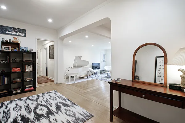 Rented by Corcoran | media 13