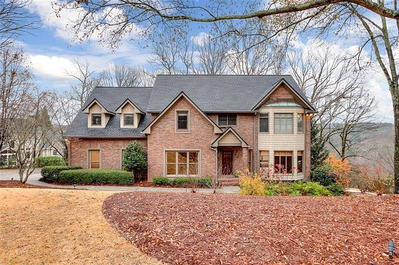 1st image of 603 Club Ln SE