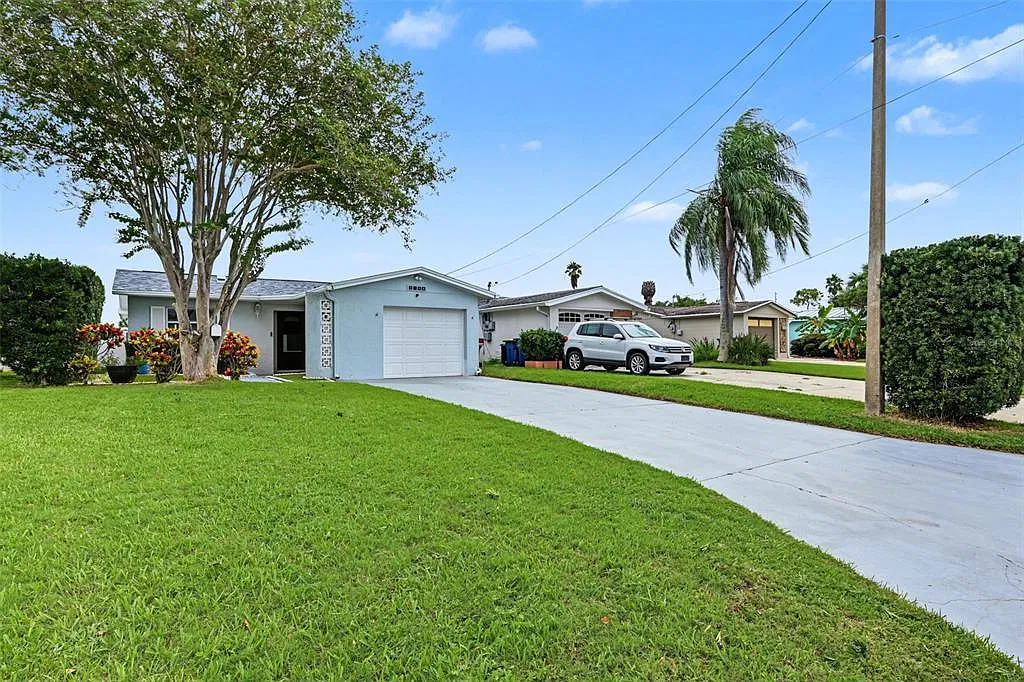 2 bed, 1.0 bath, 1048 sqft, $2,750 — Photo 3