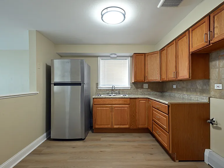 1018 S 11th Ave #G — Photo 7