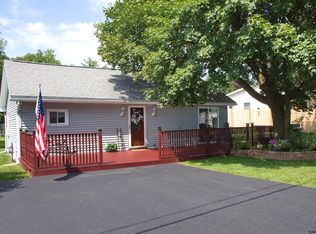 9 Jones Rd, Halfmoon, NY 12065