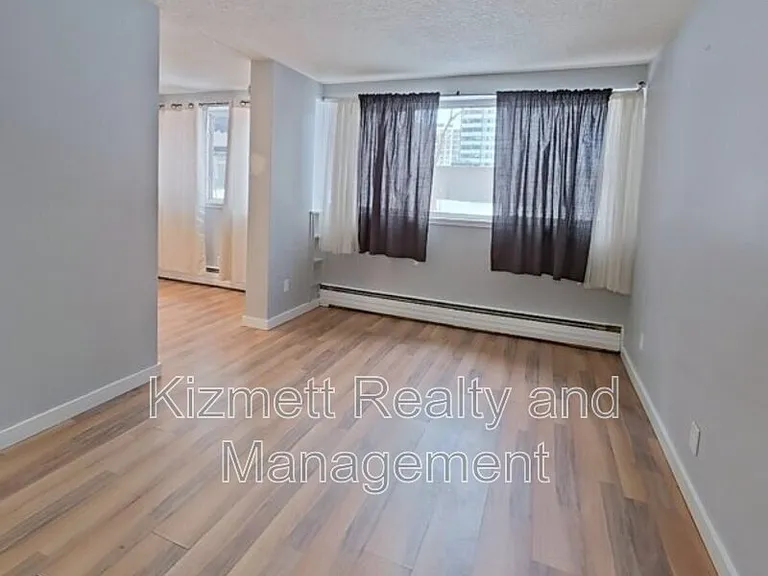 10135 120th St NW #103 — Photo 17